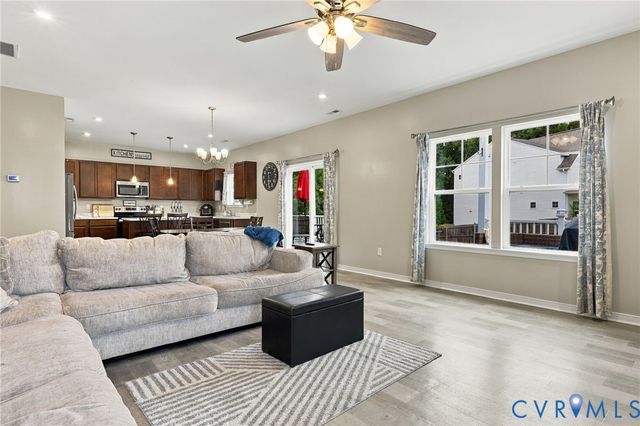 8801 Elkview Ct, North Chesterfield, VA 23236