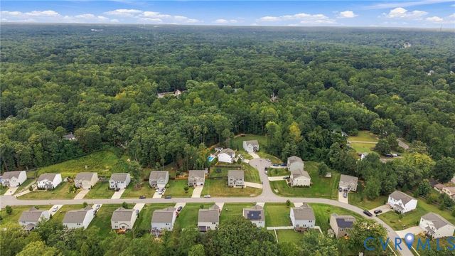 8801 Elkview Ct, North Chesterfield, VA 23236