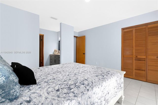 1142 SW 138th Ct, Miami, FL 33184