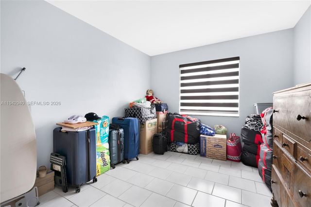 1142 SW 138th Ct, Miami, FL 33184