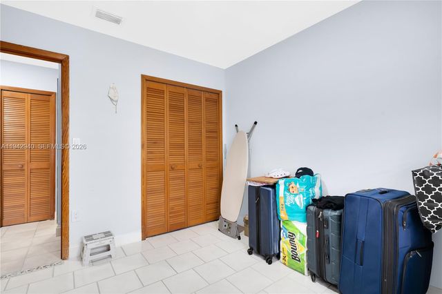 1142 SW 138th Ct, Miami, FL 33184