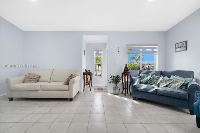 1142 SW 138th Ct, Miami, FL 33184