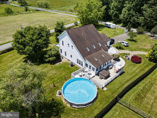 402 SCHOOL RD, Lincoln University, PA 19352
