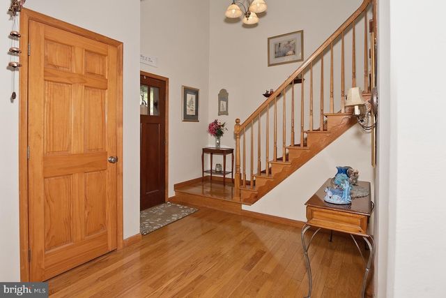 402 SCHOOL RD, Lincoln University, PA 19352