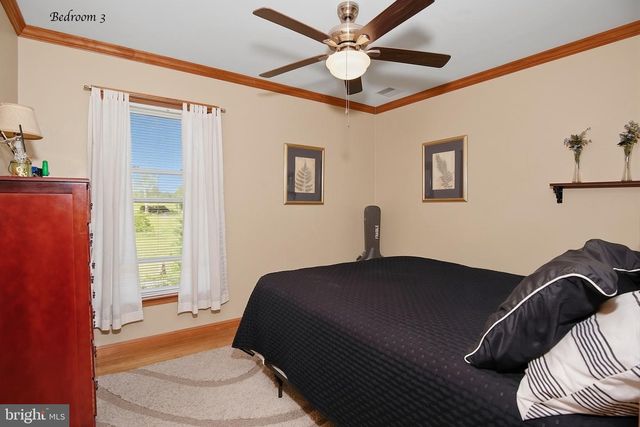 402 SCHOOL RD, Lincoln University, PA 19352