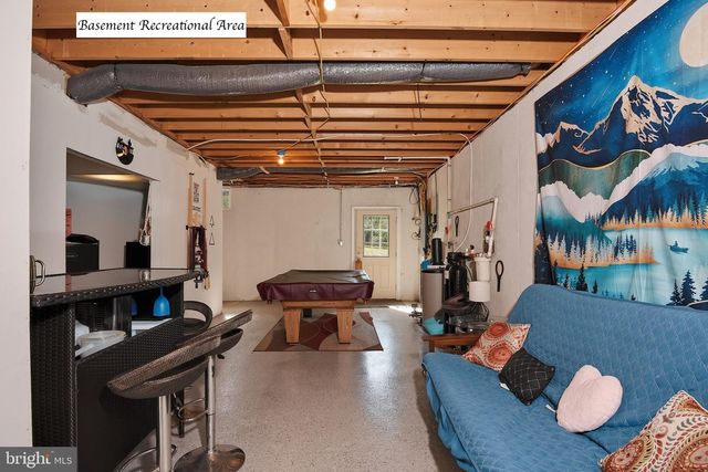 402 SCHOOL RD, Lincoln University, PA 19352