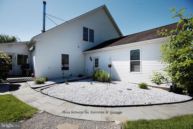 402 SCHOOL RD, Lincoln University, PA 19352