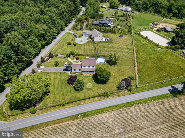 402 SCHOOL RD, Lincoln University, PA 19352