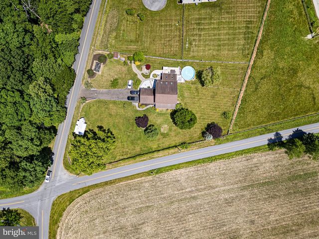 402 SCHOOL RD, Lincoln University, PA 19352
