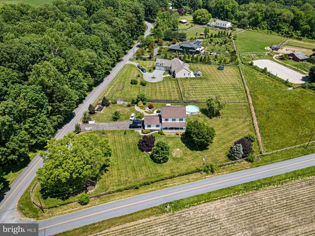 402 SCHOOL RD, Lincoln University, PA 19352