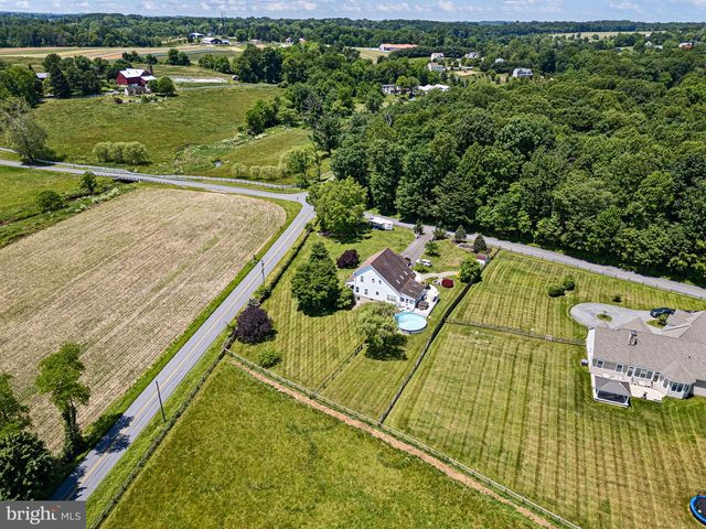402 SCHOOL RD, Lincoln University, PA 19352