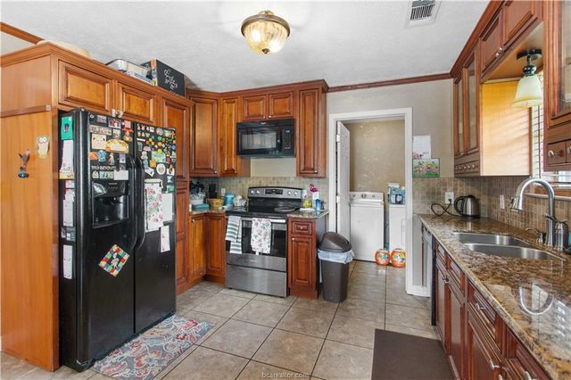505 Dean Street, Bryan, TX 77803