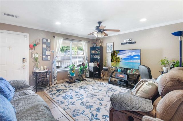 505 Dean Street, Bryan, TX 77803