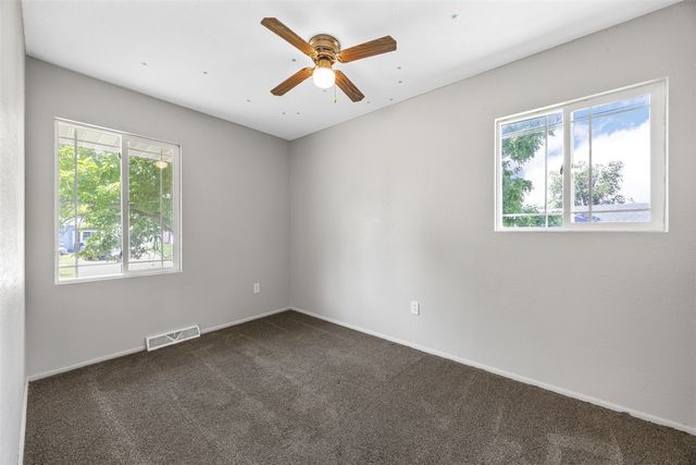 5635 Cornell Street SW, Cedar Rapids, IA 52404