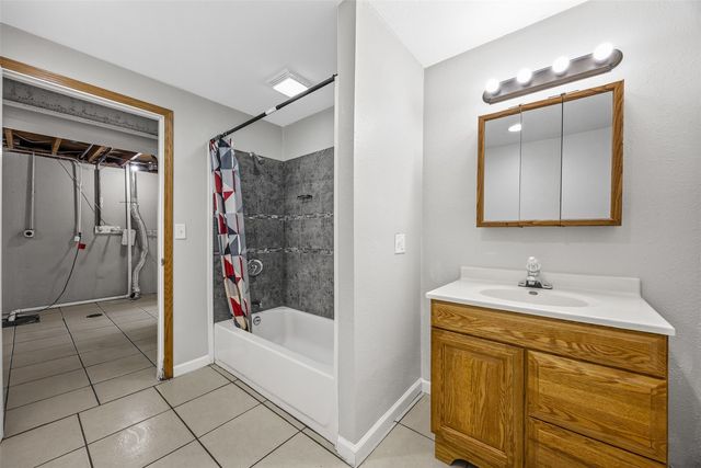 5635 Cornell Street SW, Cedar Rapids, IA 52404