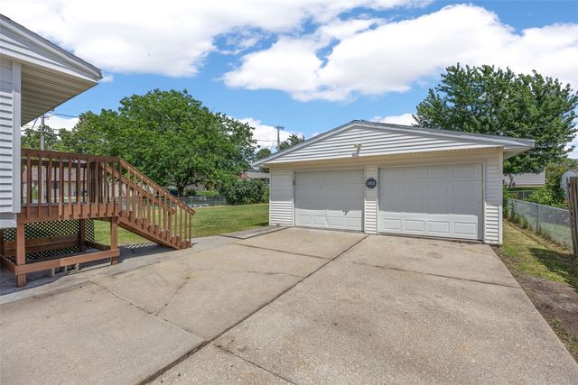 5635 Cornell Street SW, Cedar Rapids, IA 52404