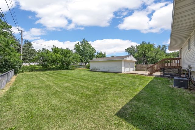 5635 Cornell Street SW, Cedar Rapids, IA 52404