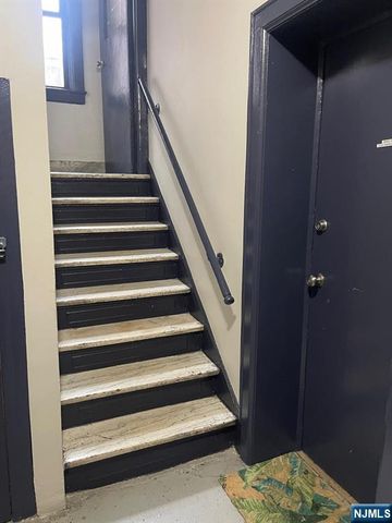 303 Hamilton Avenue Bas 1, Hackensack, NJ 07601