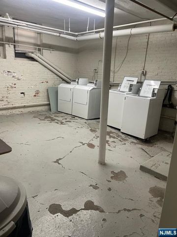 303 Hamilton Avenue Bas 1, Hackensack, NJ 07601