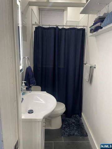 303 Hamilton Avenue Bas 1, Hackensack, NJ 07601