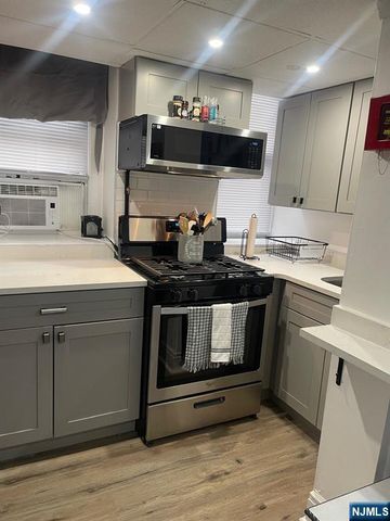 303 Hamilton Avenue Bas 1, Hackensack, NJ 07601