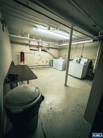 303 Hamilton Avenue Bas 1, Hackensack, NJ 07601