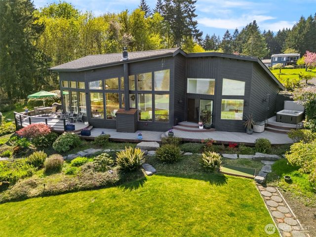 7746 Manzanita Drive NW, Olympia, WA 98502