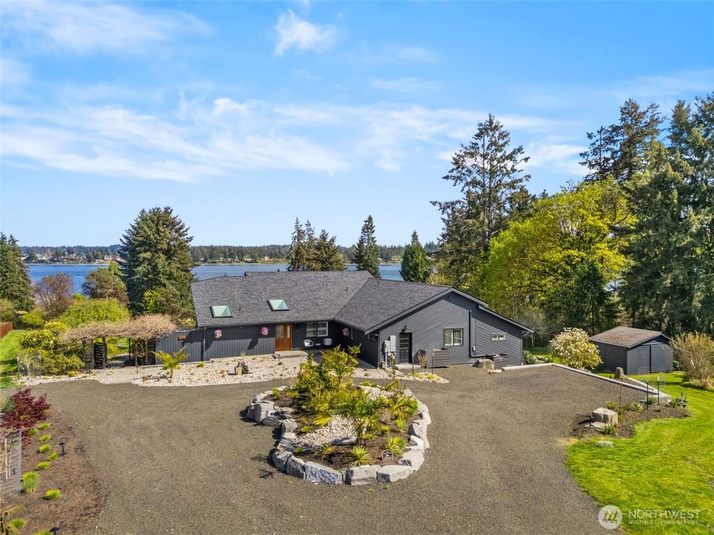 7746 Manzanita Drive NW, Olympia, WA 98502