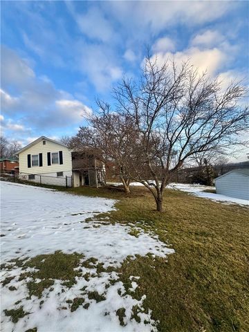 380 Monroe Ave, Leechburg Boro, PA 15656