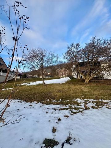 380 Monroe Ave, Leechburg Boro, PA 15656