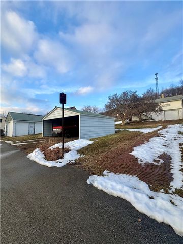 380 Monroe Ave, Leechburg Boro, PA 15656