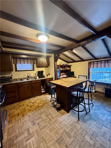 380 Monroe Ave, Leechburg Boro, PA 15656