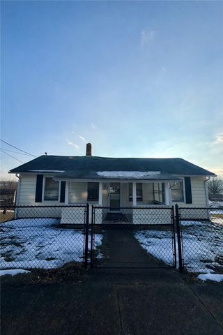 380 Monroe Ave, Leechburg Boro, PA 15656
