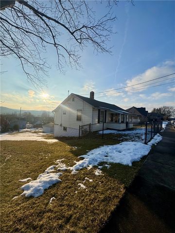 380 Monroe Ave, Leechburg Boro, PA 15656