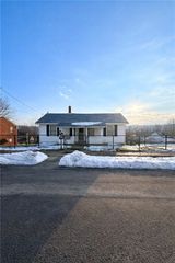 380 Monroe Ave, Leechburg Boro, PA 15656