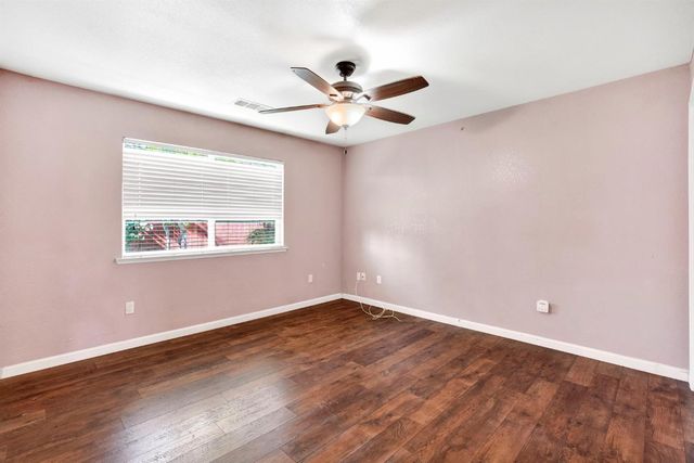 1350 E Jefferson Court, Reedley, CA 93654