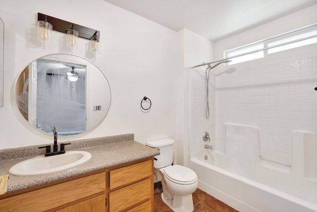 1350 E Jefferson Court, Reedley, CA 93654