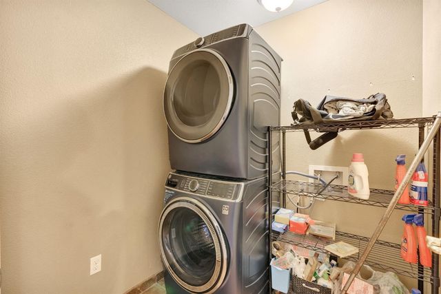 1350 E Jefferson Court, Reedley, CA 93654