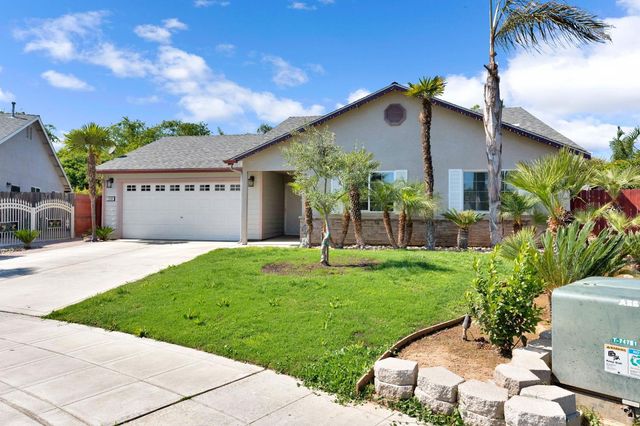 1350 E Jefferson Court, Reedley, CA 93654