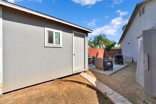1350 E Jefferson Court, Reedley, CA 93654
