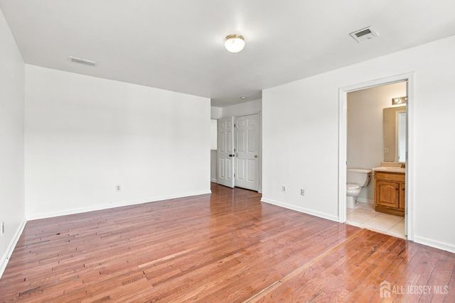 14 Somerset Street, Carteret, NJ 07008