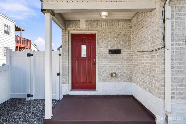 14 Somerset Street, Carteret, NJ 07008