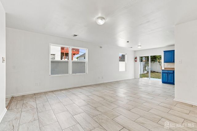 14 Somerset Street, Carteret, NJ 07008