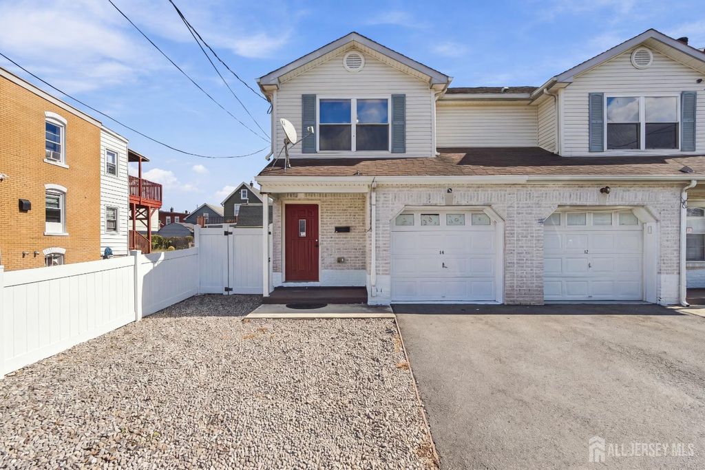 14 Somerset Street, Carteret, NJ 07008