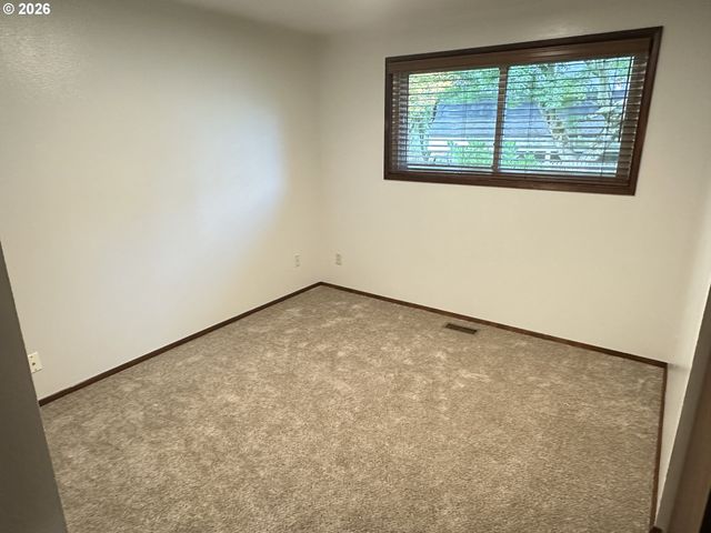 9150 Sw APACHE Dr, Tualatin, OR 97062