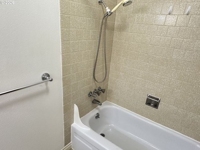 9150 Sw APACHE Dr, Tualatin, OR 97062