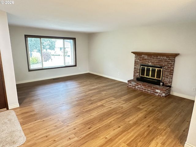 9150 Sw APACHE Dr, Tualatin, OR 97062