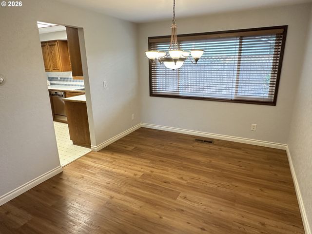 9150 Sw APACHE Dr, Tualatin, OR 97062