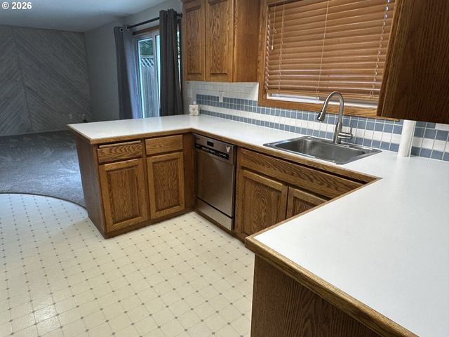 9150 Sw APACHE Dr, Tualatin, OR 97062