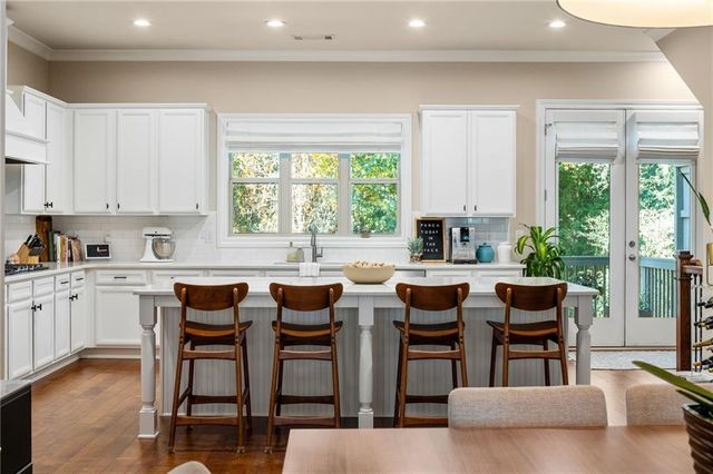 2504 Skyland NE Drive 18, Brookhaven, GA 30319